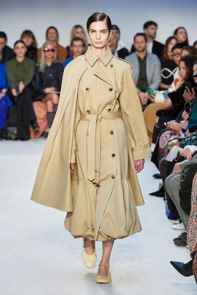 Look 24